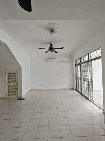 Rumah Teres 2 Tingkat untuk Disewa di Bandar Putra (Kulai) - Nick Low - Living Room - PropertyGuru.com.my