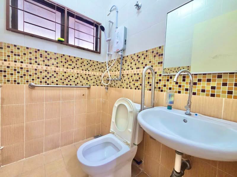 2-storey Terraced House for Sale in Setiawangsa (Kuala Lumpur) - Hazlin Miswan - Bathroom - PropertyGuru.com.my