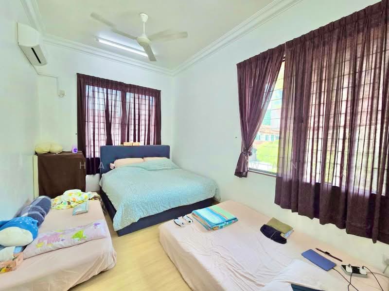 2-storey Terraced House for Sale in Setiawangsa (Kuala Lumpur) - Hazlin Miswan - Bedroom - PropertyGuru.com.my