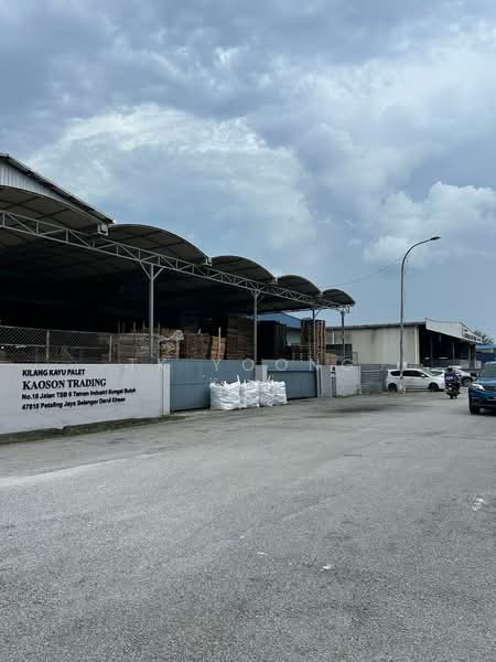 Semi-D Factory for Rent in Taman Industri Sungai Buloh (Sungai Buloh) - TK Yoong - Exterior - PropertyGuru.com.my
