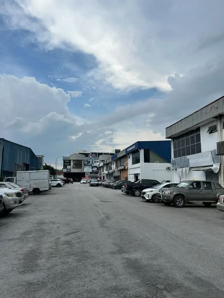 Semi-D Factory for Rent in Taman Industri Sungai Buloh (Sungai Buloh) - TK Yoong - Exterior - PropertyGuru.com.my