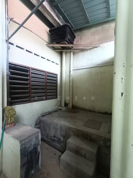 Shop for Sale in Gopeng (Perak) - YY Cheah - Exterior - PropertyGuru.com.my