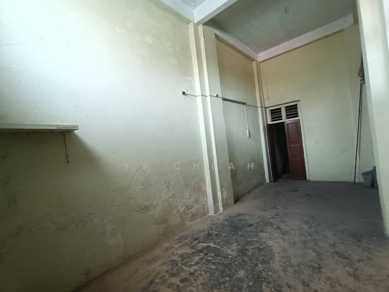 Shop for Sale in Gopeng (Perak) - YY Cheah - Interior - PropertyGuru.com.my