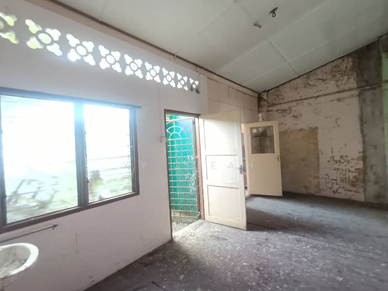 Shop for Sale in Gopeng (Perak) - YY Cheah - Interior - PropertyGuru.com.my