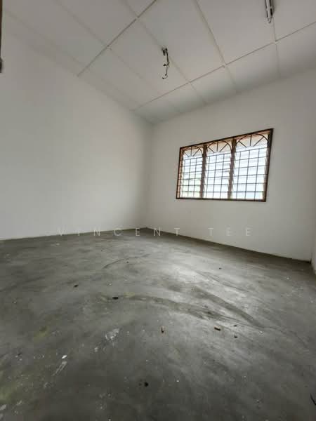 Rumah Teres 2 Tingkat untuk Dijual di Taman Bendahara (Kuala Selangor) - Vincent Tee - PropertyGuru.com.my