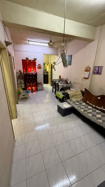 Flat for Sale at Lembah Maju Flat (RP1 RP2 RP3 RP4) - Wai Mun - Living Room - PropertyGuru.com.my