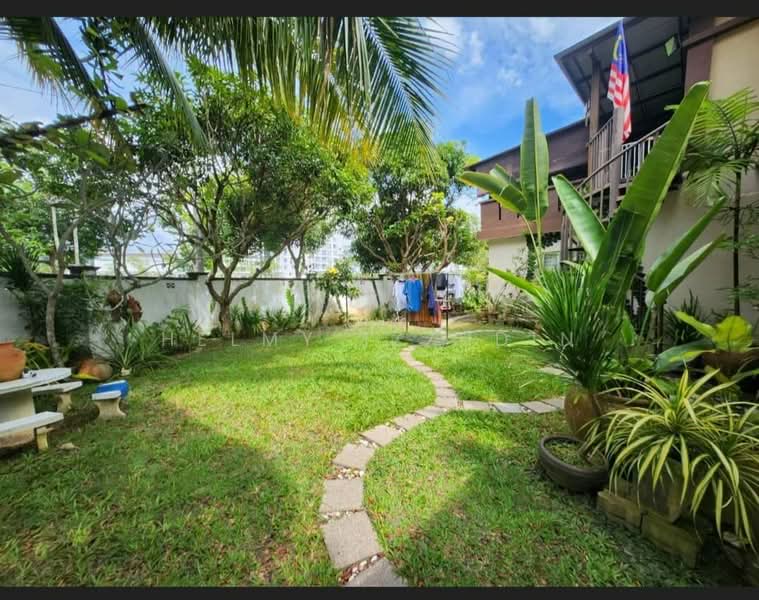 2-storey Terraced House for Sale in Bandar Puncak Alam (Puncak Alam) - HELMY IZZUDIN - Garden - PropertyGuru.com.my