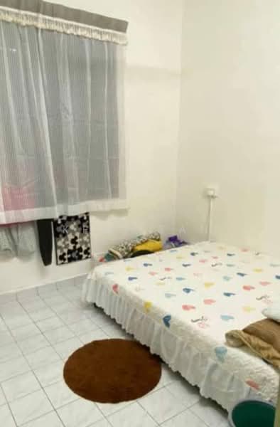 1-storey Terraced House for Rent in Taman Megah Ria (Masai) - Kent Tan - Bedroom - PropertyGuru.com.my