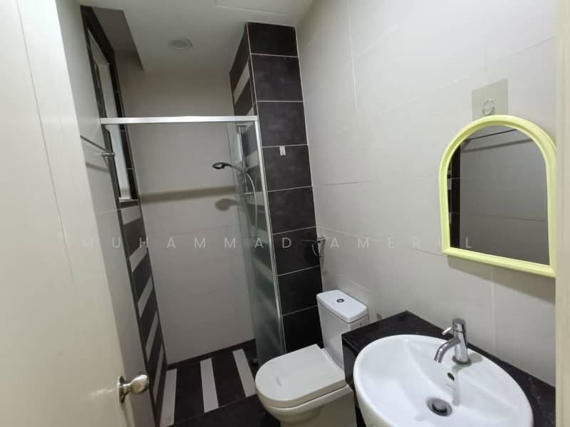 Apartment for Rent at Central Residence @ Sungai Besi - Muhammad Amerul - Bathroom - PropertyGuru.com.my