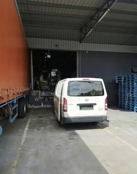 Warehouse for Rent in Seksyen U10 (Shah Alam) - Wan Azemi Wan Daud - Exterior - PropertyGuru.com.my