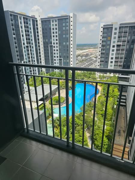 Servis Apartment untuk Disewa di Maya Bay Residences @ Gamuda Cove - Muhammad Amerul - Balcony - PropertyGuru.com.my