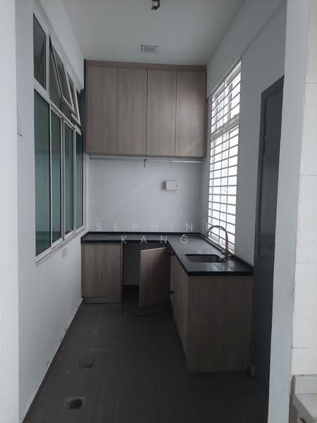 Semi-Detached House for Rent in Dolomite Templer (Rawang) - Sephine Kang - Kitchen - PropertyGuru.com.my