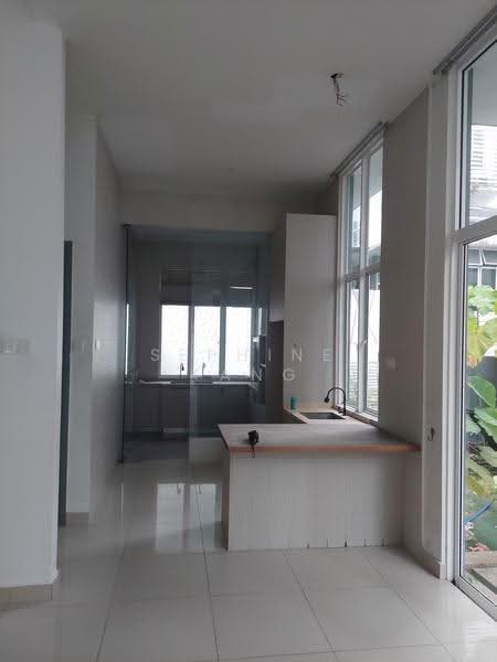 Semi-Detached House for Rent in Dolomite Templer (Rawang) - Sephine Kang - Kitchen - PropertyGuru.com.my