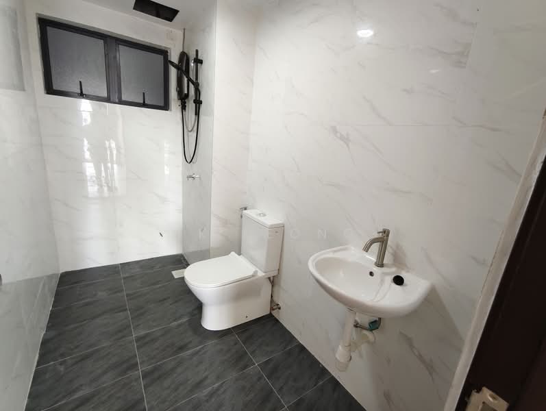 Kondominium untuk Dijual di Mulberi - JK Leong - Bathroom - PropertyGuru.com.my
