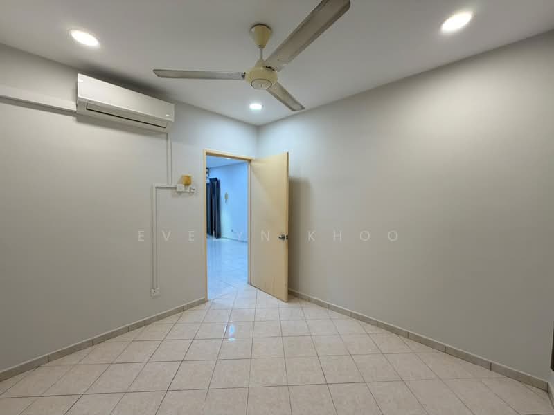 Apartment for Sale at Bayu Puteri - Evelyn Khoo - Room - PropertyGuru.com.my