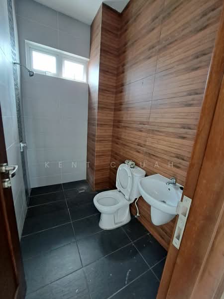 Rumah Banglo untuk Dijual di Taman Tanjung Indah (Butterworth) - Kent Chuah - Bathroom - PropertyGuru.com.my