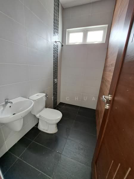 Rumah Banglo untuk Dijual di Taman Tanjung Indah (Butterworth) - Kent Chuah - Bathroom - PropertyGuru.com.my