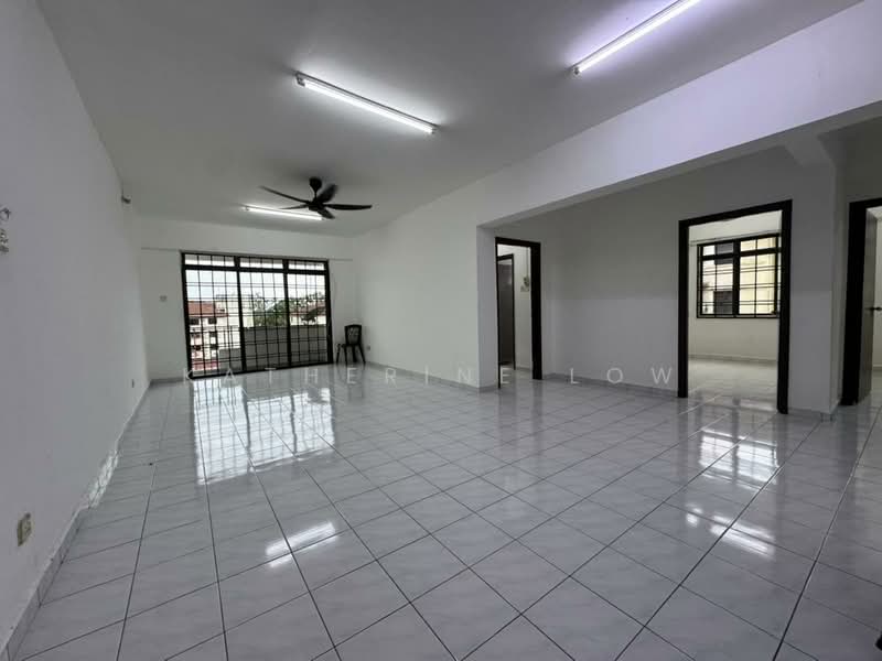 Kondominium untuk Dijual di Skudai Villa - Katherine Low - Living Room - PropertyGuru.com.my
