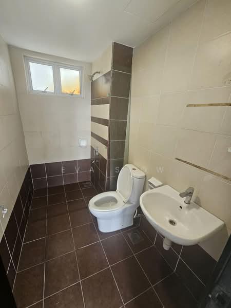 Service Residence for Sale at One Sentral Serviced Residence - Eva Siow - Bathroom - PropertyGuru.com.my