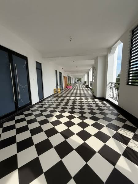 Shop / Office for Sale in Taman Ekoflora (Johor Bahru) - Eva Siow - Corridor - PropertyGuru.com.my