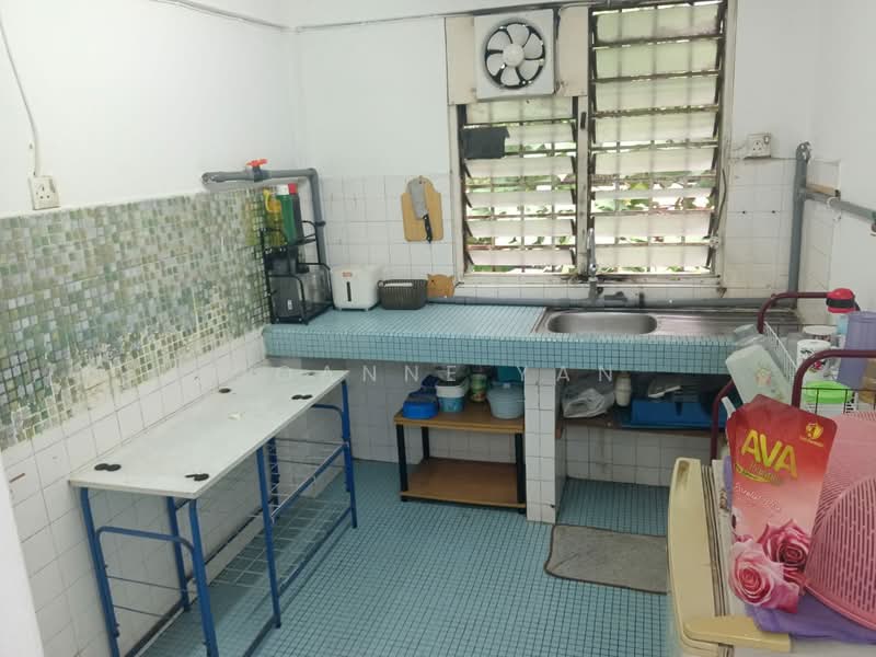 Flat for Rent at Desa Petaling Flat - Joanne Yan - Kitchen - PropertyGuru.com.my