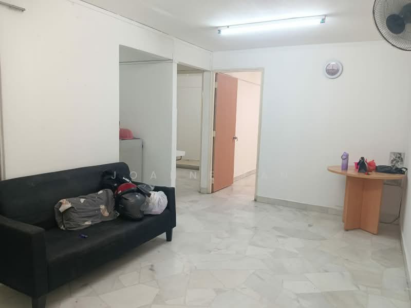 Flat for Rent at Desa Petaling Flat - Joanne Yan - Living Room - PropertyGuru.com.my
