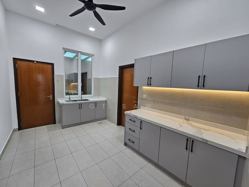 Rumah Banglo untuk Disewa di Ukay Bistari (Ulu Kelang) - GT Saw - Kitchen - PropertyGuru.com.my