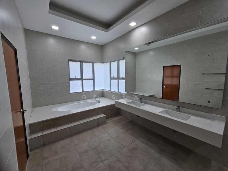 Rumah Banglo untuk Disewa di Ukay Bistari (Ulu Kelang) - GT Saw - Bathroom - PropertyGuru.com.my