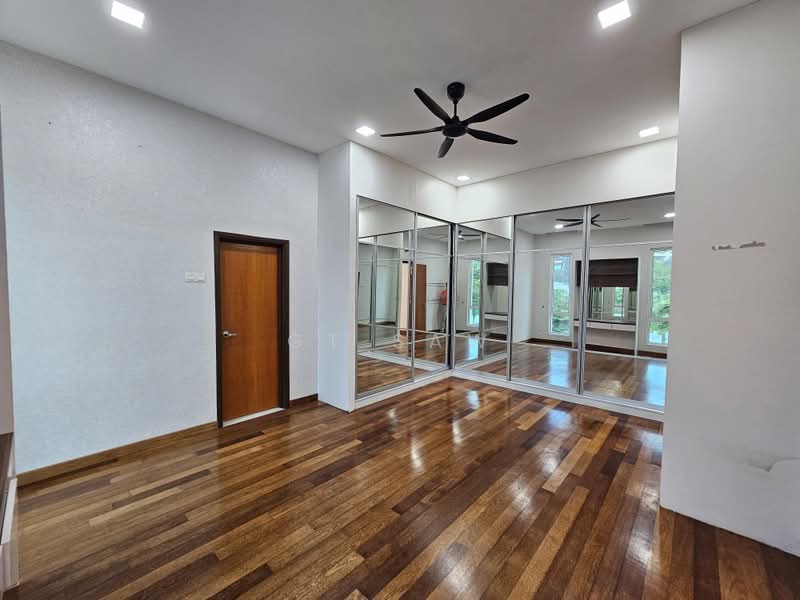Rumah Banglo untuk Disewa di Ukay Bistari (Ulu Kelang) - GT Saw - Bedroom - PropertyGuru.com.my