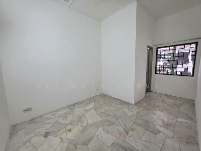 1-storey Terraced House for Sale in Puncak Alam (Selangor) - Cik Maya Abdul - PropertyGuru.com.my