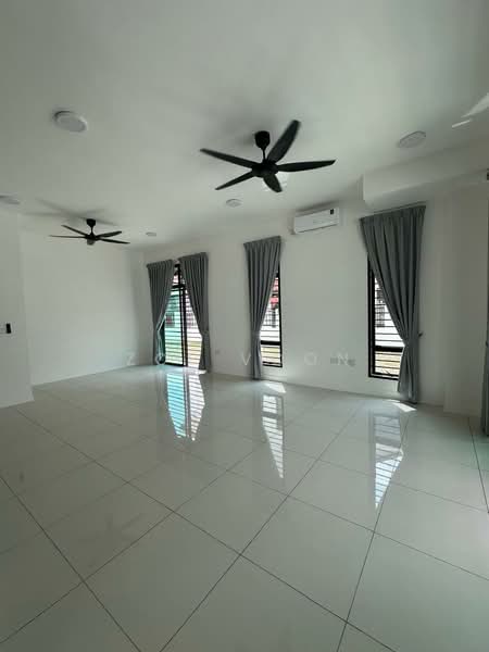 Terraced House for Rent in Bandar Dato Onn (Tebrau) - Zoe Voon - Living Room - PropertyGuru.com.my