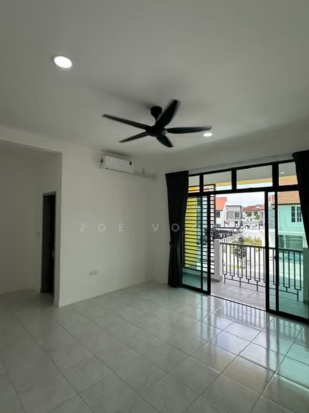 Terraced House for Rent in Bandar Dato Onn (Tebrau) - Zoe Voon - Living Room - PropertyGuru.com.my
