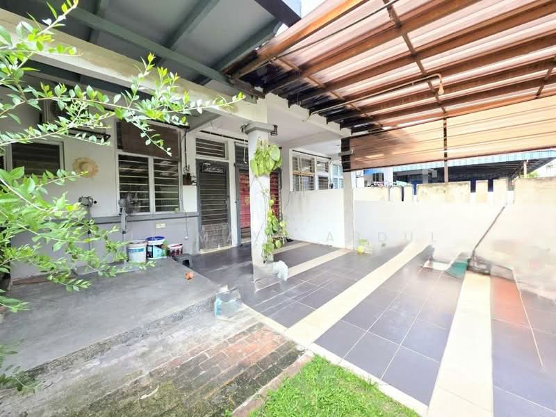 1-storey Terraced House for Sale in Bandar Saujana Putra (Tanjong Duabelas) - Cik Maya Abdul - Exterior - PropertyGuru.com.my