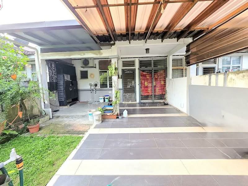 1-storey Terraced House for Sale in Bandar Saujana Putra (Tanjong Duabelas) - Cik Maya Abdul - Exterior - PropertyGuru.com.my
