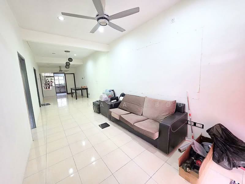 1-storey Terraced House for Sale in Bandar Saujana Putra (Tanjong Duabelas) - Cik Maya Abdul - Living Room - PropertyGuru.com.my