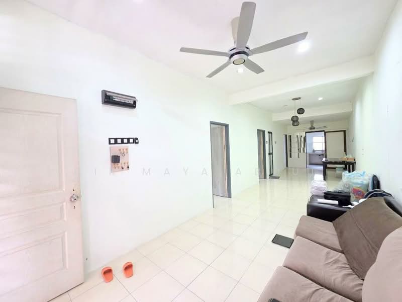 1-storey Terraced House for Sale in Bandar Saujana Putra (Tanjong Duabelas) - Cik Maya Abdul - Living Room - PropertyGuru.com.my