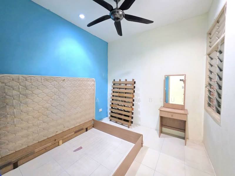 1-storey Terraced House for Sale in Bandar Saujana Putra (Tanjong Duabelas) - Cik Maya Abdul - Bedroom - PropertyGuru.com.my
