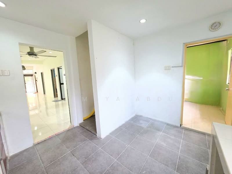 1-storey Terraced House for Sale in Bandar Saujana Putra (Tanjong Duabelas) - Cik Maya Abdul - Interior - PropertyGuru.com.my