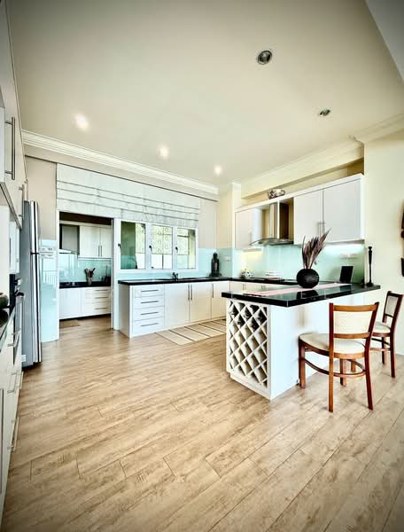 Condominium for Sale at Sri Golden Bay Condominium - Jeanette Hee - Kitchen - PropertyGuru.com.my