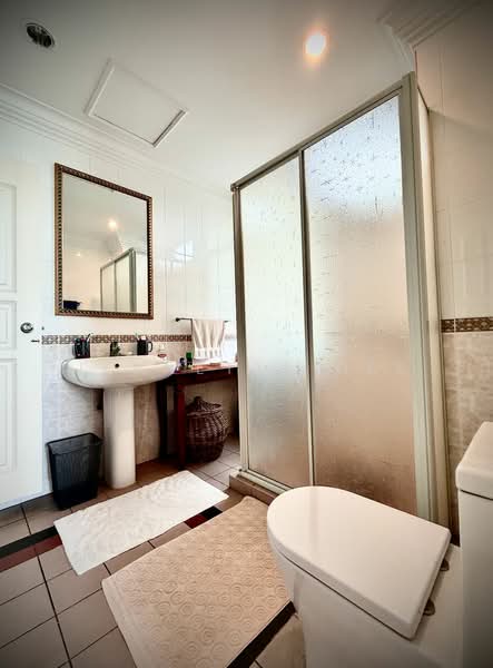Condominium for Sale at Sri Golden Bay Condominium - Jeanette Hee - Bathroom - PropertyGuru.com.my