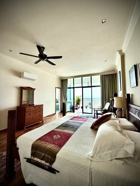 Condominium for Sale at Sri Golden Bay Condominium - Jeanette Hee - Bedroom - PropertyGuru.com.my