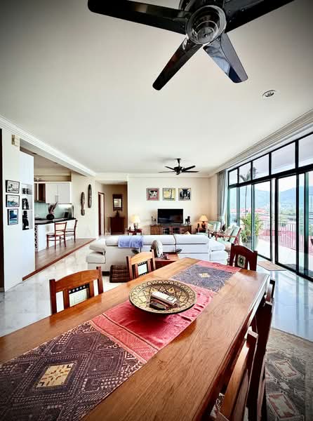 Condominium for Sale at Sri Golden Bay Condominium - Jeanette Hee - Living Room - PropertyGuru.com.my