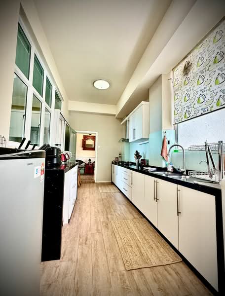 Condominium for Sale at Sri Golden Bay Condominium - Jeanette Hee - Kitchen - PropertyGuru.com.my