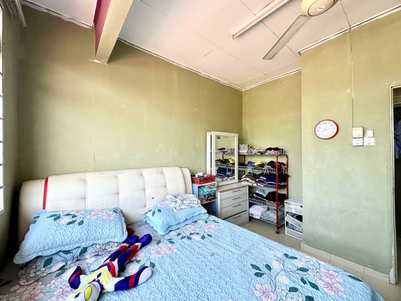 Rumah Teres 2 Tingkat untuk Dijual di Bukit Beruntung (Serendah) - Zann Fauzan - Bedroom - PropertyGuru.com.my