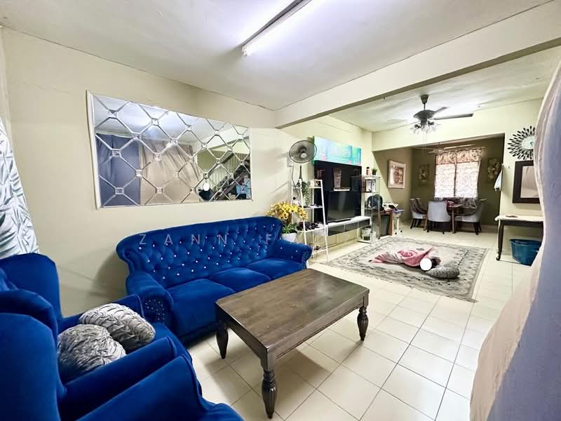 Rumah Teres 2 Tingkat untuk Dijual di Bukit Beruntung (Serendah) - Zann Fauzan - Living Room - PropertyGuru.com.my