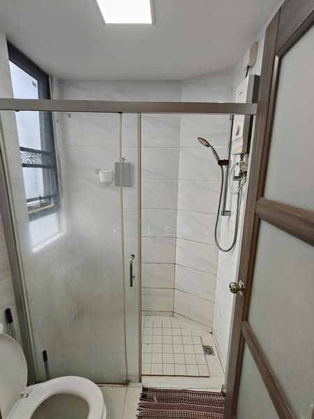 Apartment for Rent at Starview Bay @ Forest City - Ck Leow - Bathroom - PropertyGuru.com.my