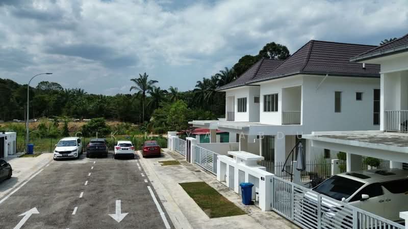 Rumah Berkembar untuk Dijual di Bandar Bukit Raja (Klang) - Cik Maya Abdul - Exterior - PropertyGuru.com.my