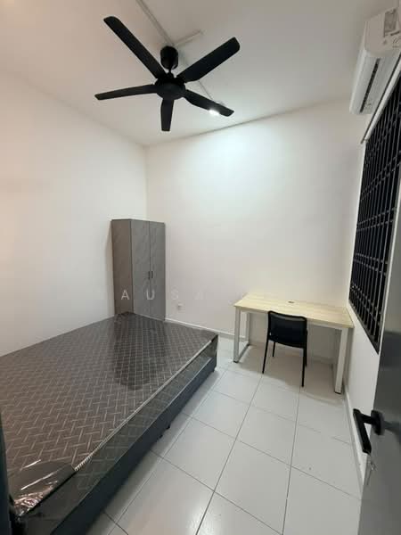 Rumah Teres 2 Tingkat untuk Disewa di Taman Desa Tebrau (Tebrau) - Sausa Lee - Bedroom - PropertyGuru.com.my
