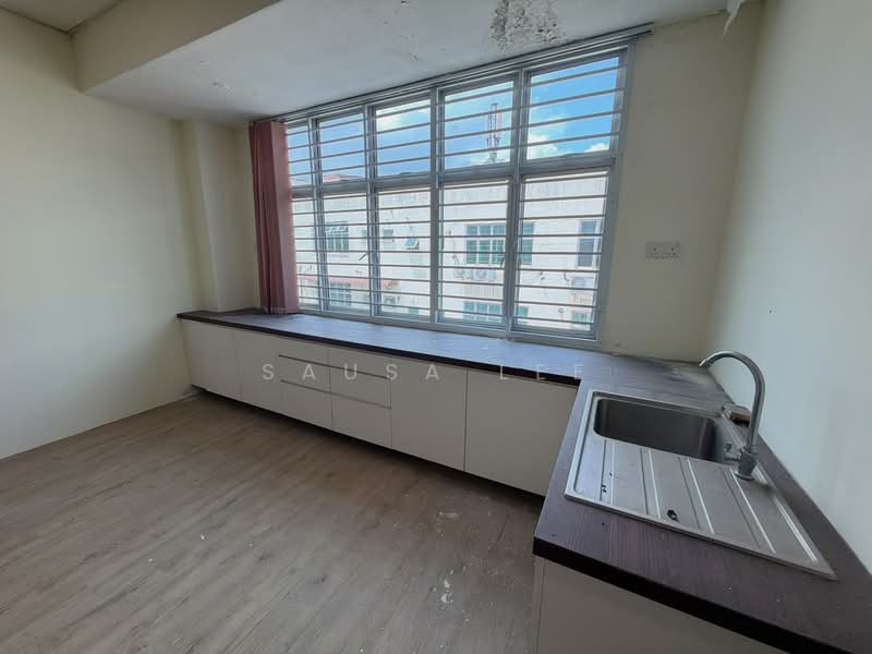 Kedai / Pejabat untuk Disewa di Taman Molek (Johor Bahru) - Sausa Lee - Kitchen - PropertyGuru.com.my