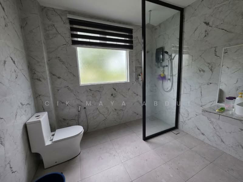 Rumah Teres untuk Dijual di Bandar Mahkota Cheras (Cheras) - Cik Maya Abdul - Bathroom - PropertyGuru.com.my